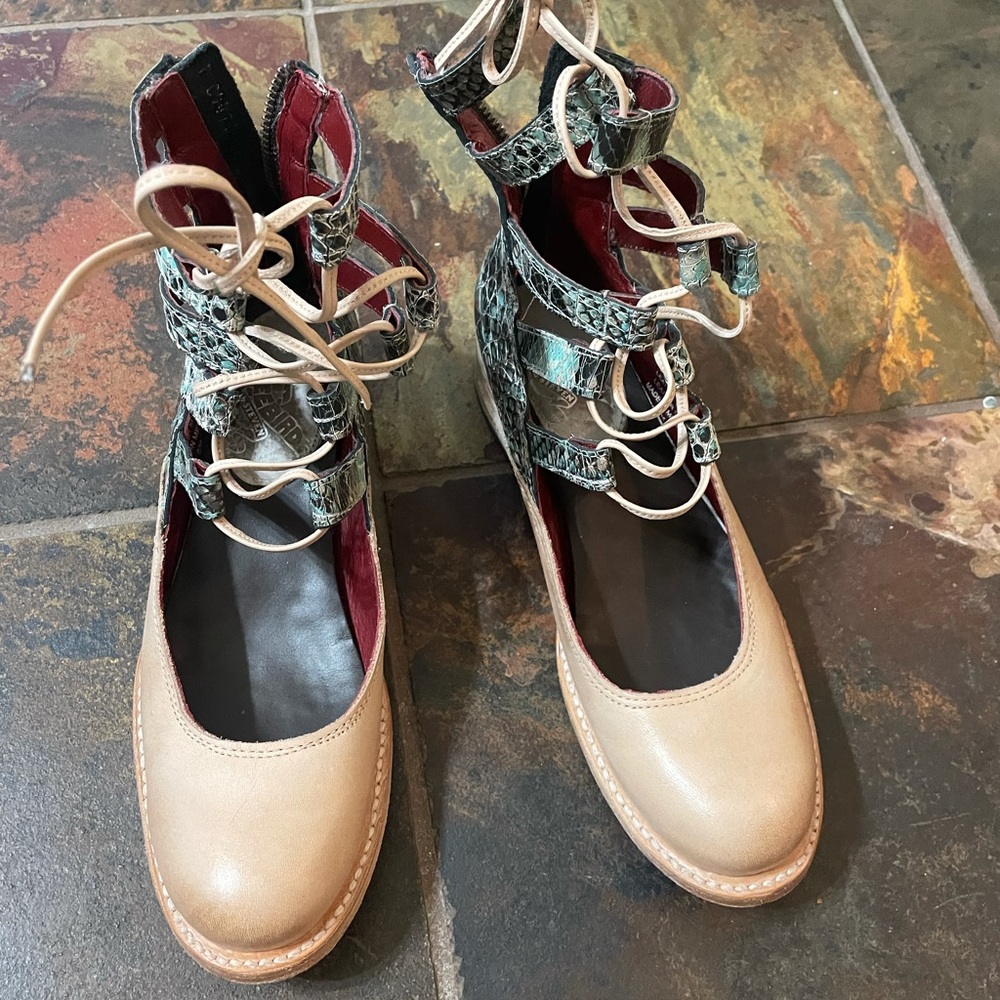 Freebird MALONE shoes; size 7; worn once